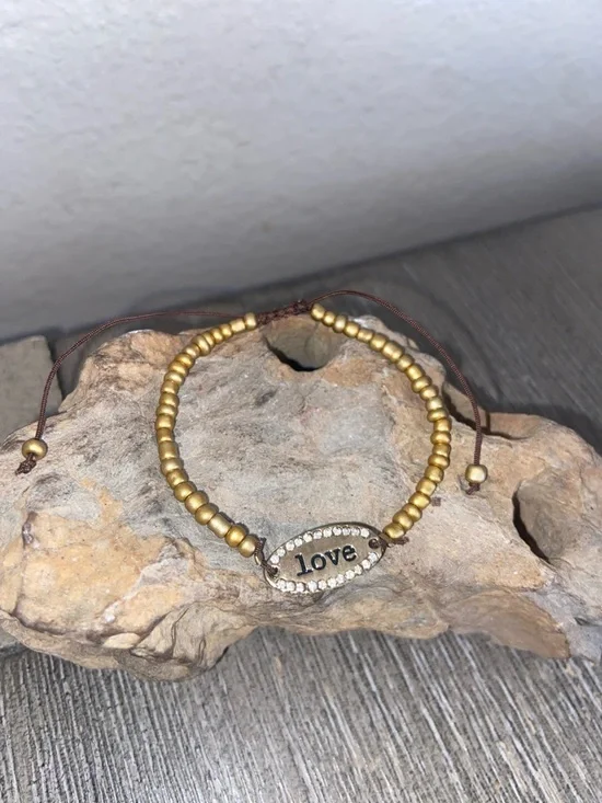 5/$10❤️❤️❤️Love Beaded Adjustable Bracelet - Picture 1 of 4